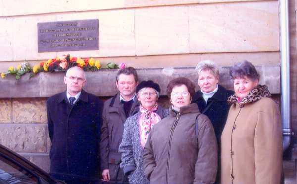 Gruppenbild vom 3. Treffen im Februar 2006