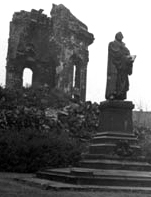 die zerstörte Frauenkirche in Dresden (Foto © bei Petra Roschinski)